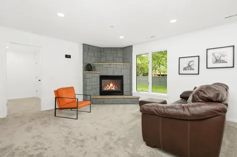 802 Spring Hill Court Woodbury MN 55125