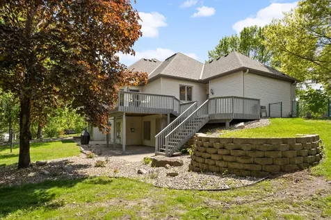 802 Spring Hill Court Woodbury MN 55125