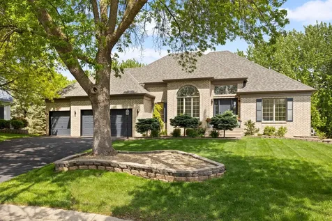 802 Spring Hill Court Woodbury MN 55125