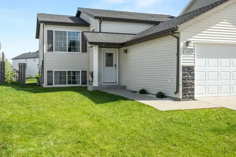 630 38th Avenue E West Fargo ND 58078