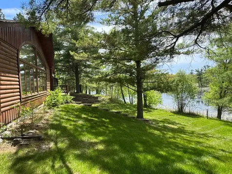 1469 Woodland Loop NW Baudette MN 56623