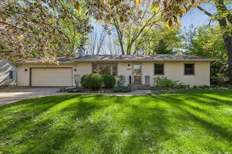 2966 Mildred Drive Roseville MN 55113