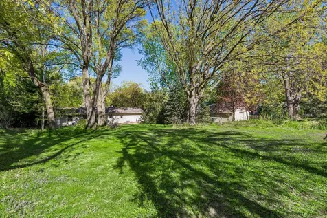 2966 Mildred Drive Roseville MN 55113