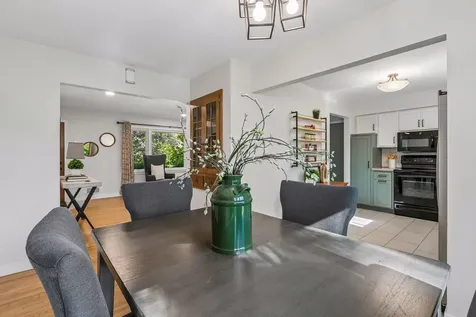 2966 Mildred Drive Roseville MN 55113