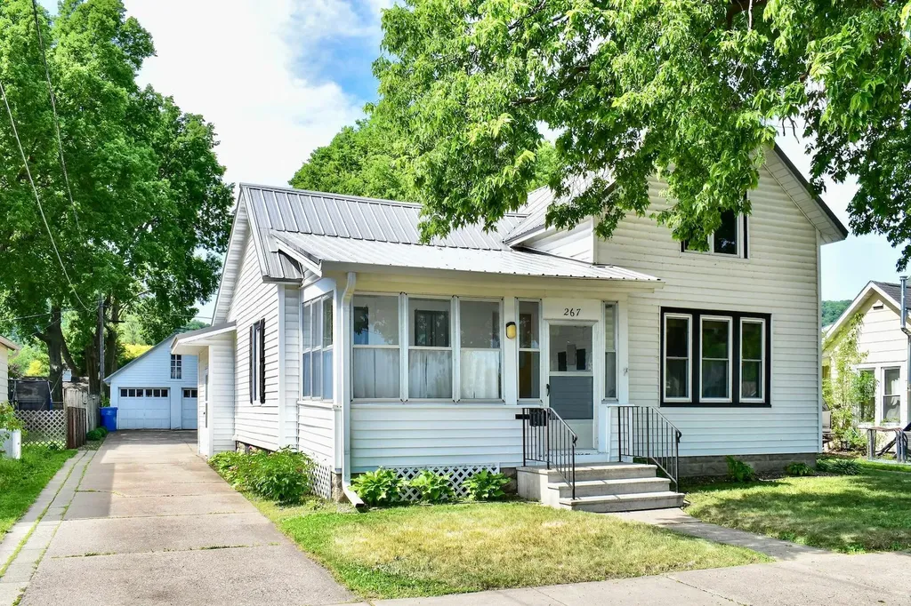 267 W Mill Street Winona MN 55987