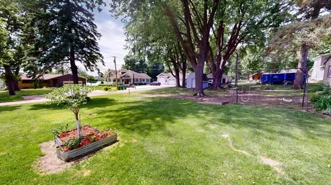 110 Hawthorne Street W Albert Lea MN 56007
