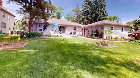 110 Hawthorne Street W Albert Lea MN 56007