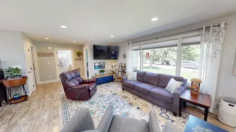110 Hawthorne Street W Albert Lea MN 56007