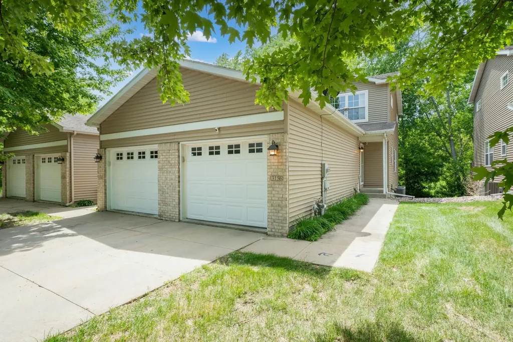 3156 River Falls Court NW Rochester MN 55901