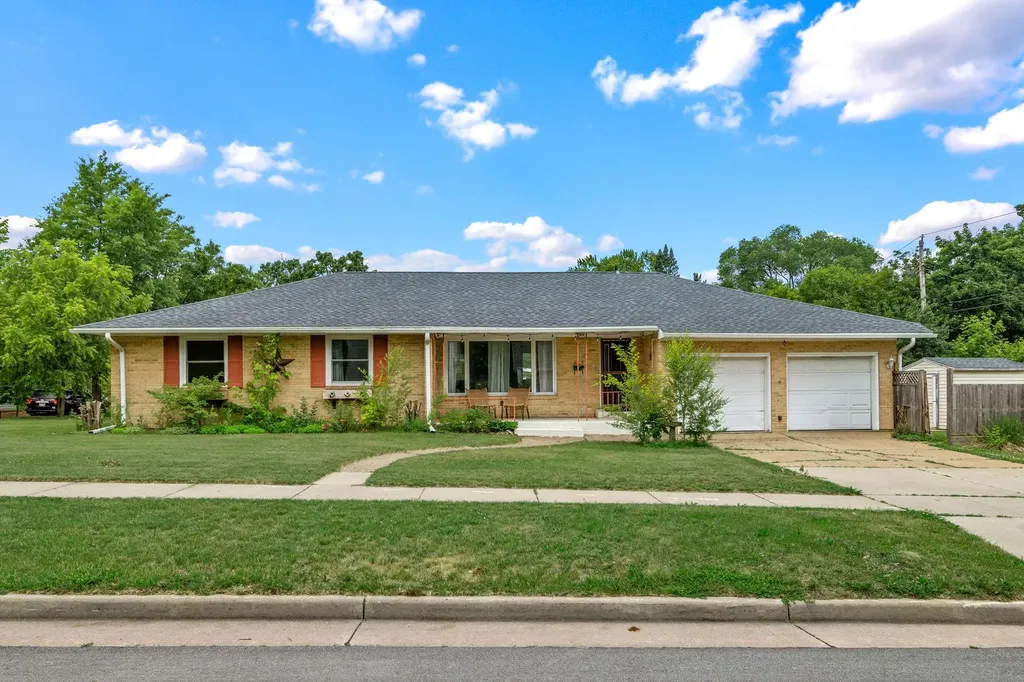 334 Margaret Street Eau Claire WI 54701