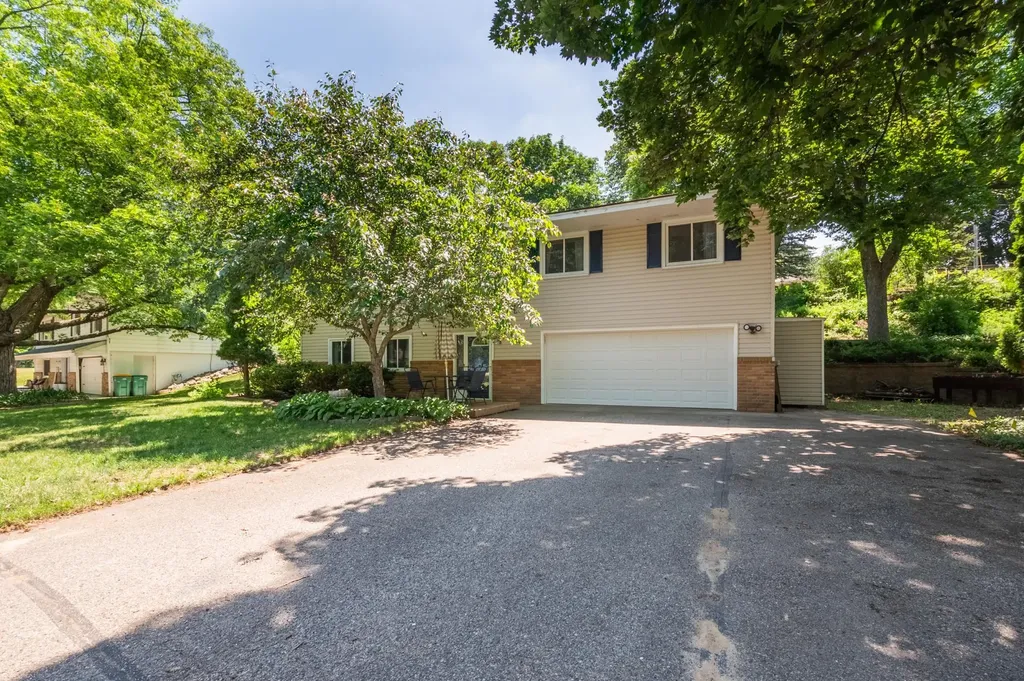 12905 Viking Drive Burnsville MN 55337