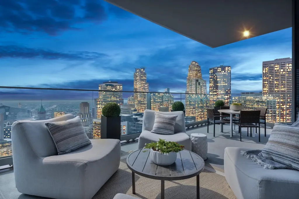255 Hennepin Avenue Minneapolis MN 55401