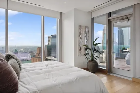 255 Hennepin Avenue Minneapolis MN 55401