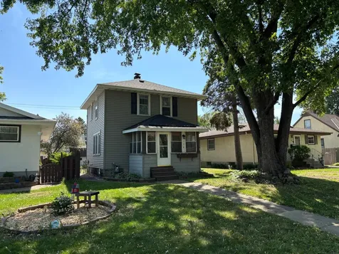 138 13th Avenue N South Saint Paul MN 55075