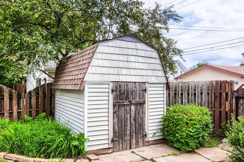 138 13th Avenue N South Saint Paul MN 55075