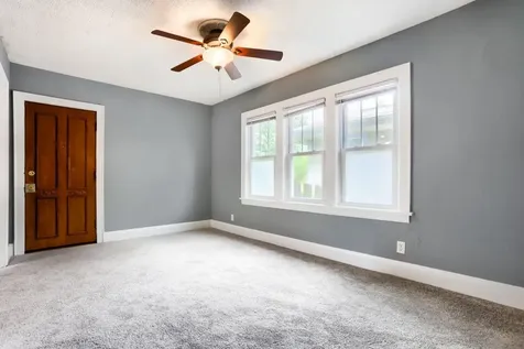 138 13th Avenue N South Saint Paul MN 55075
