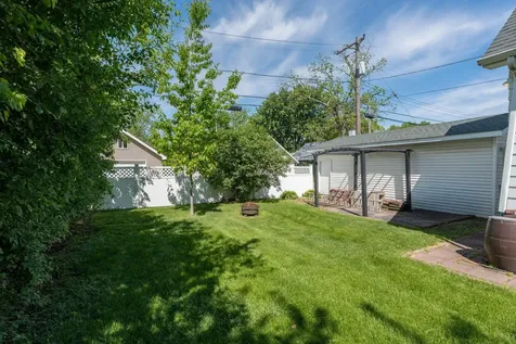 718 Baker Avenue Mankato MN 56001