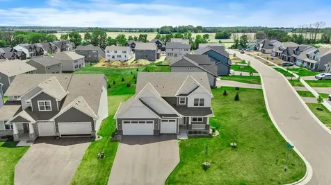 8861 Donax Row Woodbury MN 55129