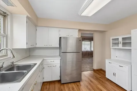 833 9th Avenue SW Faribault MN 55021