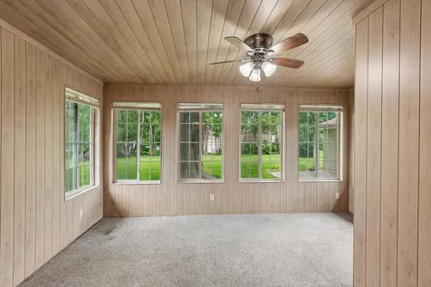 833 9th Avenue SW Faribault MN 55021