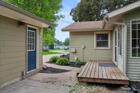 833 9th Avenue SW Faribault MN 55021