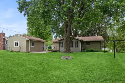 833 9th Avenue SW Faribault MN 55021