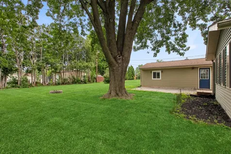 833 9th Avenue SW Faribault MN 55021