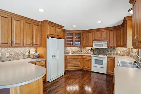 2115 Toledo Avenue N Golden Valley MN 55422