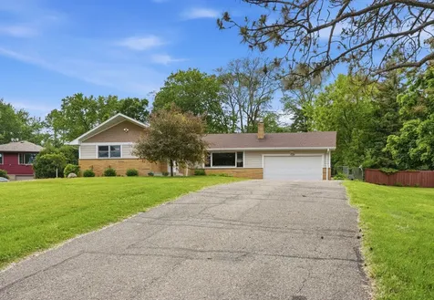 2115 Toledo Avenue N Golden Valley MN 55422