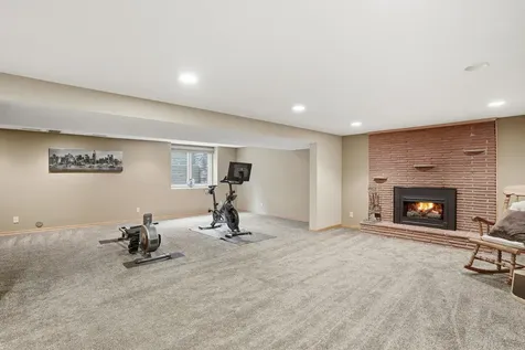 2115 Toledo Avenue N Golden Valley MN 55422