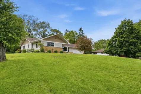 2115 Toledo Avenue N Golden Valley MN 55422