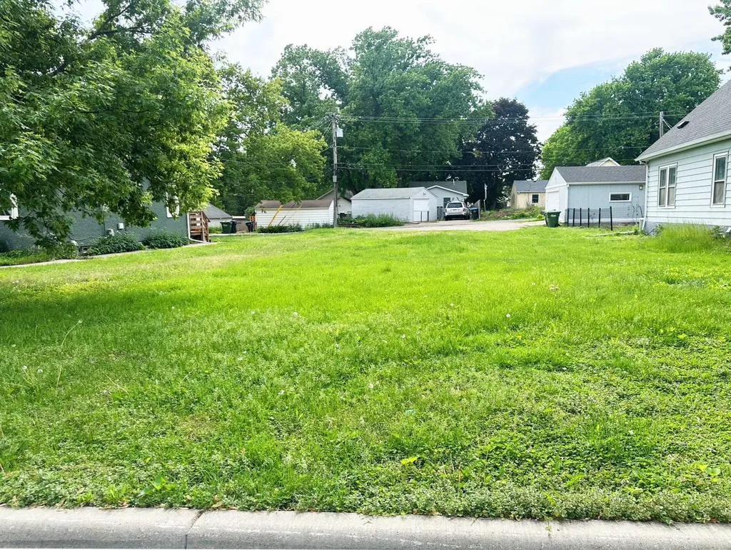 1703 Eustis Street Lauderdale MN 55113