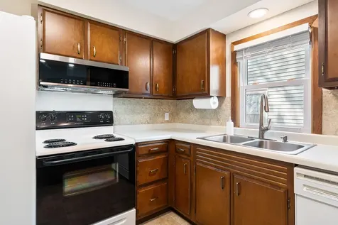 902 11th Avenue SW Austin MN 55912