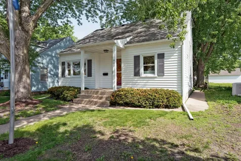 902 11th Avenue SW Austin MN 55912