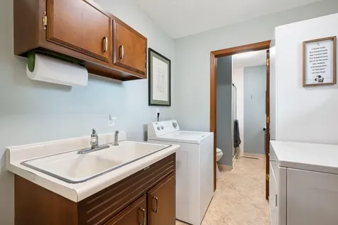 902 11th Avenue SW Austin MN 55912