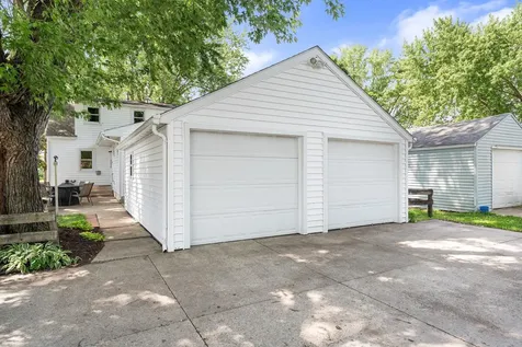 902 11th Avenue SW Austin MN 55912