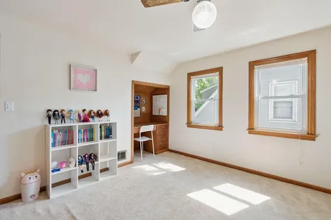 902 11th Avenue SW Austin MN 55912