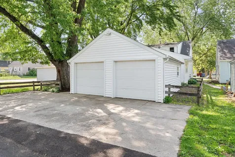 902 11th Avenue SW Austin MN 55912