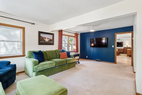 902 11th Avenue SW Austin MN 55912
