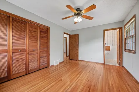 12919 5th Avenue S Burnsville MN 55337