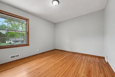 12919 5th Avenue S Burnsville MN 55337