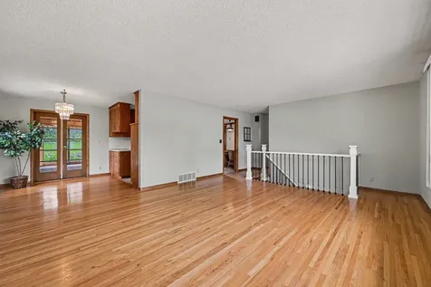 12919 5th Avenue S Burnsville MN 55337