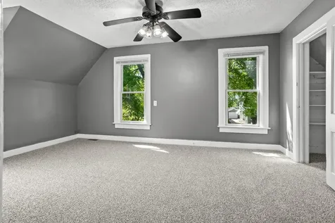 335 9th Avenue S Fargo ND 58103