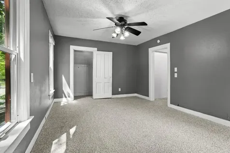335 9th Avenue S Fargo ND 58103
