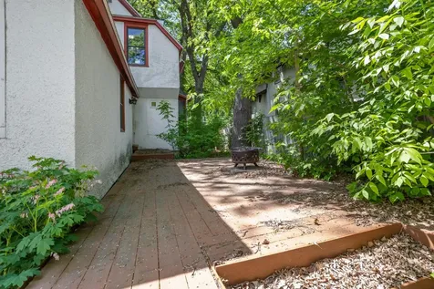 335 9th Avenue S Fargo ND 58103