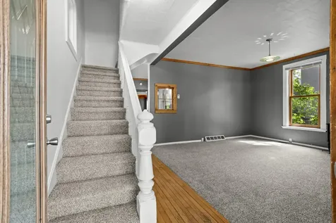 335 9th Avenue S Fargo ND 58103