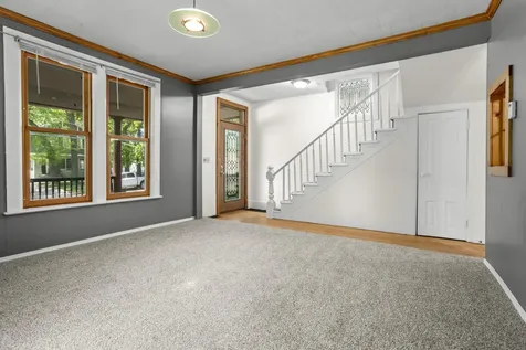 335 9th Avenue S Fargo ND 58103