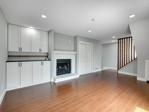 7633 Maplebrook Parkway N Brooklyn Park MN 55445