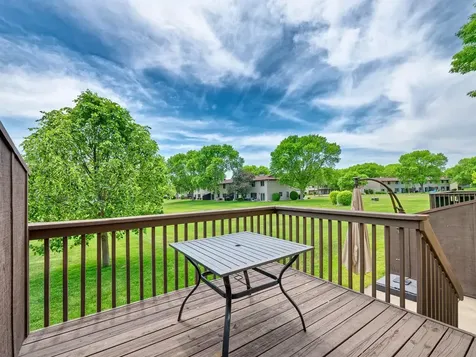 7633 Maplebrook Parkway N Brooklyn Park MN 55445