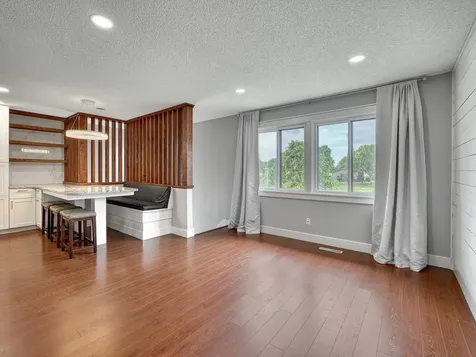 7633 Maplebrook Parkway N Brooklyn Park MN 55445
